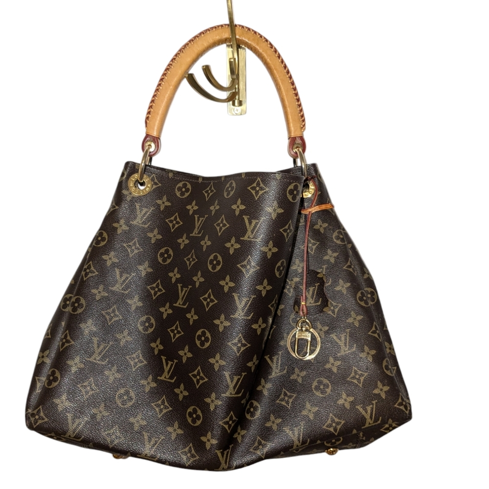 Louis Vuitton Artsy Bag